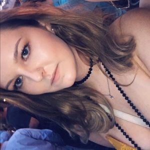 Meet your Posher, Maegan